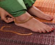 any0558x 600x jpgv1581757238 from south india anklets feet kissing