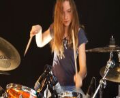 sina the drummer amazing girl drummers 41327008 1280 720.jpg from sina drums
