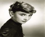 audrey hepburn classic movies 6558962 2082 2560.jpg from auodery