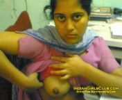boobs show indian office girl 600x451.jpg from tamil office boobs indian sex