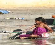 bathing girl at ganga river.jpg from village out door bathing selfie mp4