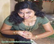 mallu aunty cleavage show pics 600x769.jpg from tamil aunty vegina hair pundai pics