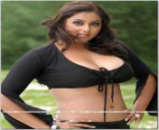 namitha hot with black color dress picture.jpg from tamil actress namithaarina kapoor