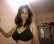 a 1093.jpg from indian aunty sayre with bra open o