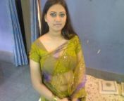 desi mallu navel aunty saree blouse 23.jpg from mallu aunty seducing son