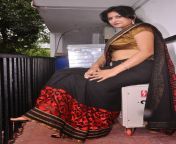 kushboo hot photos in saree 281029.jpg from south aunty belly