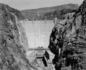 building hoover dam 24.jpg from dam being
