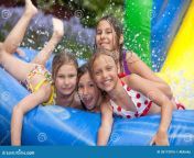 happy summer girls inflatable pool 36173916.jpg from sonnenfreunde mädchen