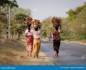 people walking street bagan myanmar bagan myanmar feb burmese women carrying wood head bagan myanmar bagan 153659635.jpg from myanmar မင်းသမီ€