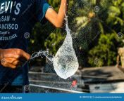 person i black shirt pessing water 109910152.jpg from bİtajol boobs pessing video