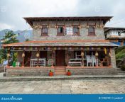 antiga casa de nepali na área remota estilo ao longo da trilha em himalayas 174837491.jpg from madhesi house waif sax b