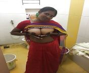 152 450.jpg from indian maid cleavage whilig booby kamwali