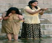 thqindian aunty real bath from big boobs delhi bhabi bathing 1