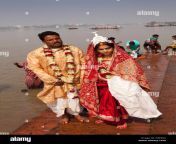 india west bengal kolkata dakshineswar kali temple newly married couple cbe40a.jpg from kalkata married jpg