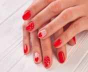 female hands with polished nails wpkly6l 400x260.jpg from 谷歌seo霸屏【电报e10838】google优化霸屏 zrj 0202