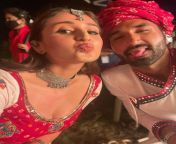 how romantic dhvani bhanushali clicks an adorable selfie in rajasthani style outfit with her special man fans in awe of her hot pout.jpg from rajstani hot