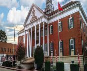 courthouse3.jpg from mcminn
