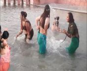 15szm9d.jpg from indian women nude ganga snan