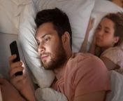 cheating on phone 8 digital signs of your partners infidelity.jpg from cheating on phone talking to my 18 old girlfriend getting head from sum man’s wife n his bed