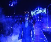 1522493671 undertaker wrestlemania 33.jpg from wwe undertaker ma