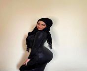 60610c5a7299ec96769e5723e0640997.jpg from sexy arab women in tight abaya and hijabi page xossip
