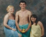 cbd26dee3927a79522c64ab9a3907d2a funny advertising funny family photos.jpg from nude family taboo