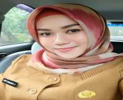 ed8f069d9ffa2a132d976b27f7d9c7d4.jpg from vcs indonesian hijab