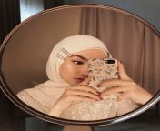8cdf1c45a7d1b9dc3db827fc18802289.jpg from hijab selfie