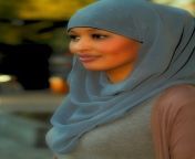 0b1987ceb83ff50a0a0e0f5cea087610.jpg from sexy somali hijab comn crimping with