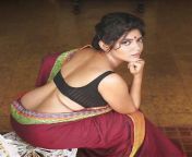 25fdbac9183d3a67fb7d52f04142963c.jpg from aunties hips curves in saree