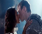 arwen kissy kiss kiss just a slip of the tongue arthur and gwen 25036383 499 282.gif from let me tongue kiss that dick💦👄👅 mp4