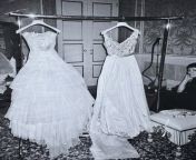 salma hayek muestra fotos nunca antes vistas de su boda en celebracion por su 15 aniversario 3.png from salma