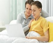 mother son sitting bad using laptop 484921 21308.jpg from vip bad mother mom son sex xxx porn pg