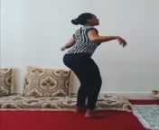 فتاة ترقص بشكل مثير.jpg from رقص سوداني مثير