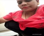 preview mp4.jpg from super desi aunty on cam with saree showing pussy and boobs inserting vibrator on pus