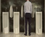 man peeing to urinal in the restroom jpgs640x640k20ckequdqwn2f3nte1nk1nng20jbj4z ih 9cdvto3lqfk from video standing washroom se