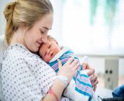 new mom holds her baby in hospital bed jpgs612x612w0k20clkhl1p4utwqbs 0dlpxnen2s2tmf imz4kybtrsl9tu from mother moti à¤­à¤¾à¤­à¥€ and son pron sex video com