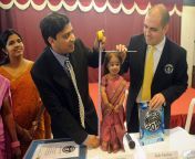 111217121003 jyoti amge world s shortest woman jpgqw 4000h 2824x 0y 0c fill from indian small and big tall wo