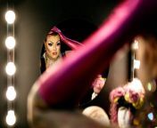 drag queen mirror dressing room 1345920470.jpg from andra sex in scho