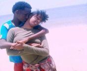 csb96kww0aagl1v.jpg from somali kissing
