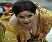 e9dehawvkaafitg jpglarge from saree aunty showing boobs in shop mp