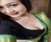 fxokj0cakaysmv0.jpg from bhabhi boobs selfie