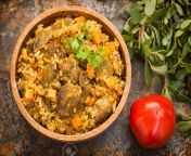 67508792 uzbek pilaf um prato composto por arroz e carne.jpg from uzbek por