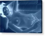 nude erotic topless model invert xray look christoph hahnel.jpg from kartanaxraynude