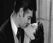 o clark gable and vivien leigh and gone with the win facebook.jpg from hollywood old man kiss scene