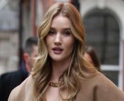 7af54794e0046da137bf5ab52f681711 from almost nude rosie huntington whiteley jason stathams wife seen topless photo shoot 1