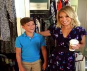 ht kelly ripa son jef 160727 1x1 1600.jpg from mom and son xxxvideo when fat
