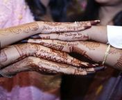 bridesmaids mehndi hand pattern.jpg from bhabi with mehndi hand providing blowjob
