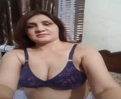 3864145600bdc77be71d.jpg from paki bhabi showing on video call