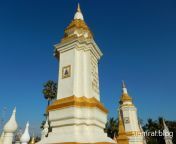 51315 wat yuttithammathon chao yuttithammathon stupa jpgw1200 from river laos tits